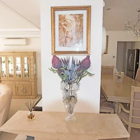 Luxury Cy Villa *