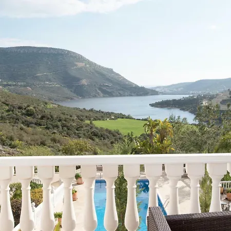 Luxury Cy Villa