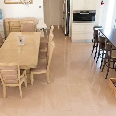 Luxury Cy * Akrounta